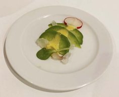 gemarineerde kabeljauw met  avocado 